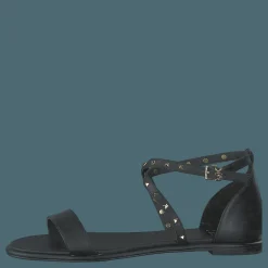 Astrid Black