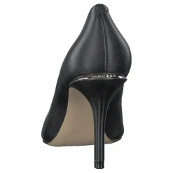 Barett Black
