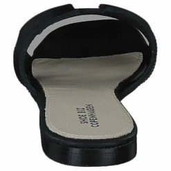 Claire Plain Black