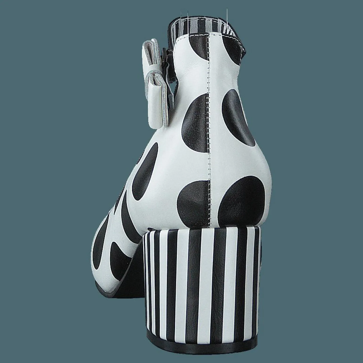 Eve Fester White/black