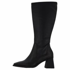 Hedda Black