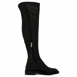 Leza Black