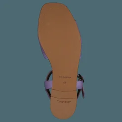 Madeleine Lilac