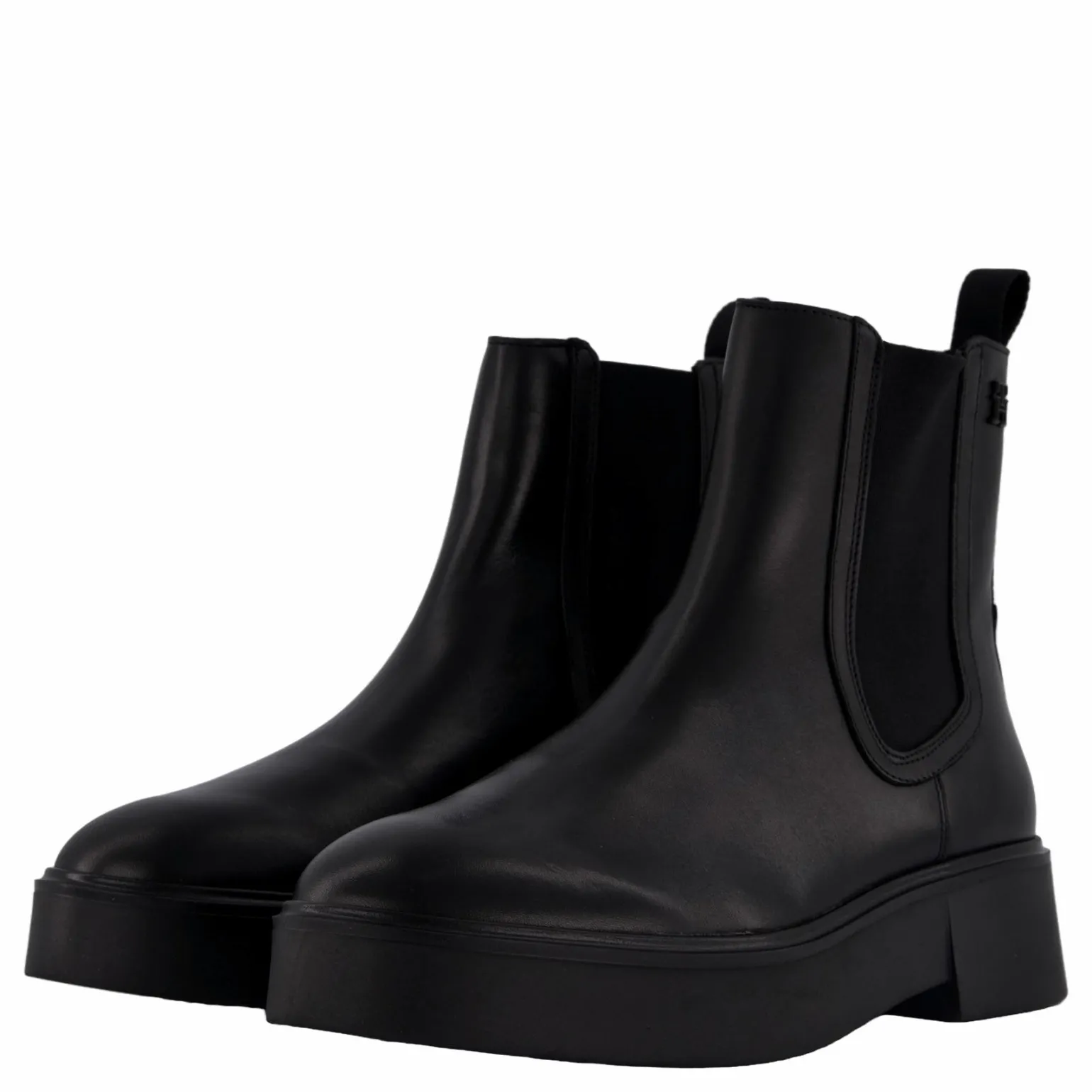 Minimal Leather Chelsea Logota Black