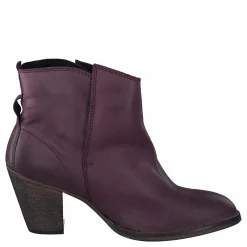 Mustang Heel Boot