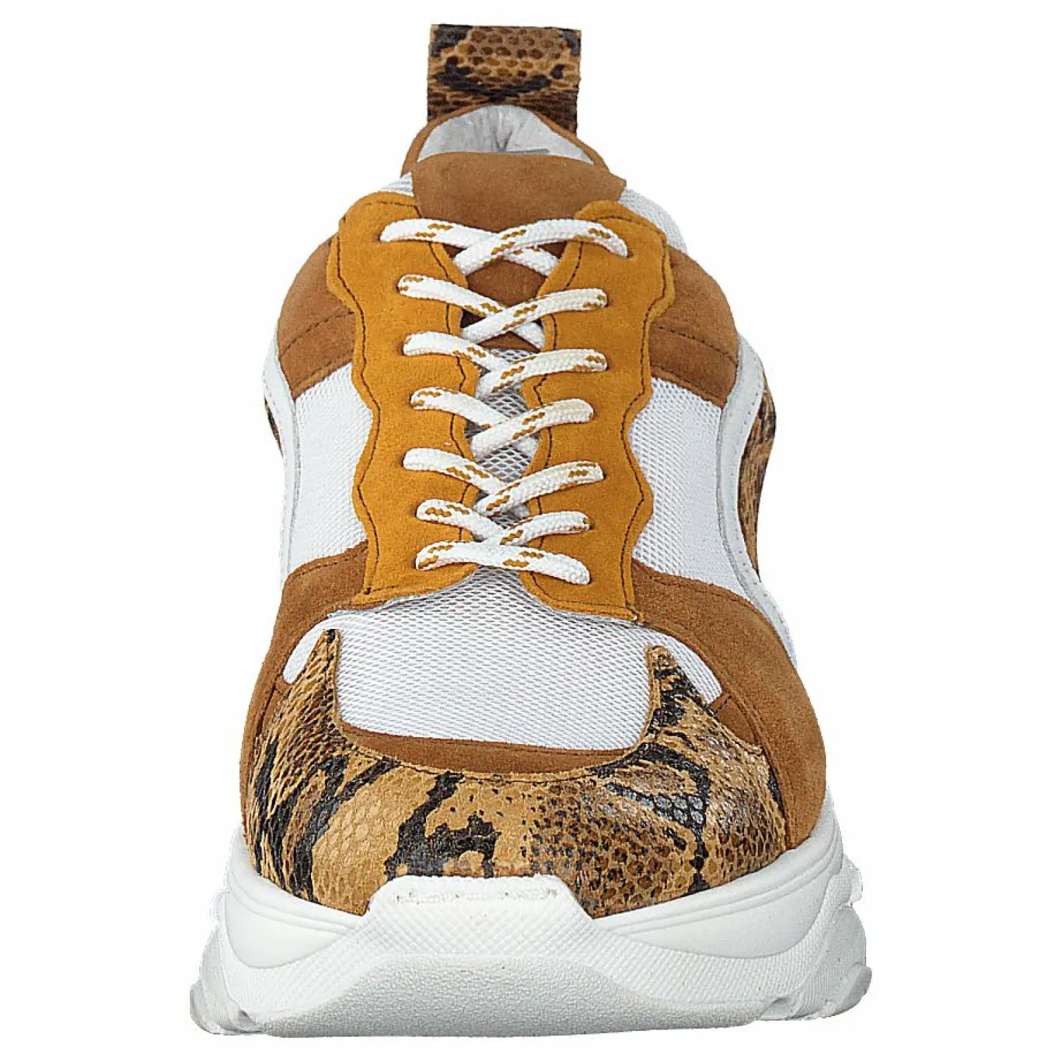 Mynthe Tan Snake