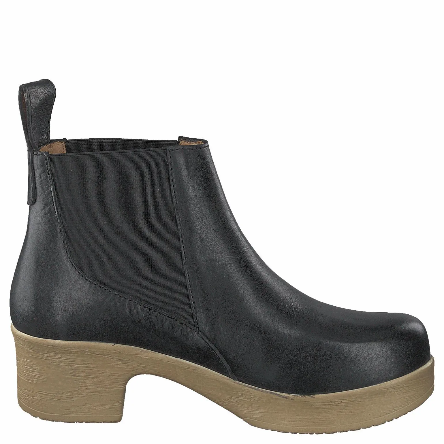 Saga Black